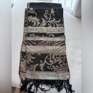 Black and Gold Pashmina Patterned Scarf